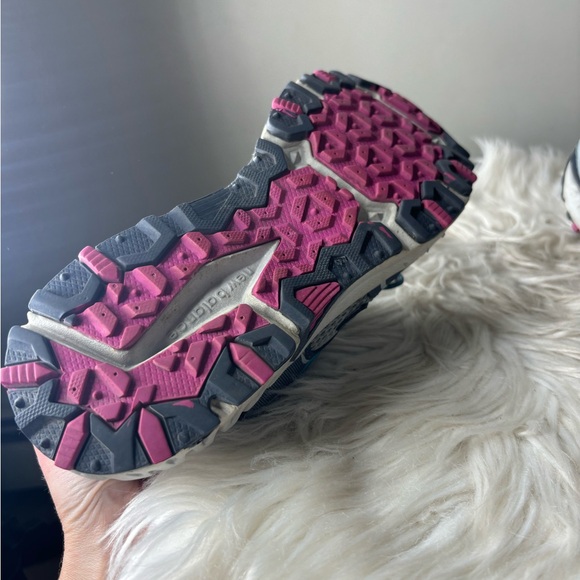 New Balance grey V8 running athletic walking shoes womens 9 - Picture 4 of 6